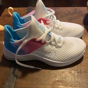 Brand new Nike size 7 shoes- wore in home 1 time